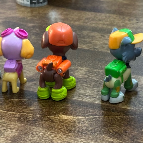 Paw Patrol Action Figures - Red, Orange, Green, Pink - Picture 5 of 5